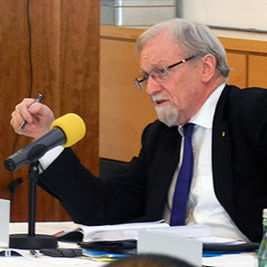 The Honorable Gareth Evans, chair of the International Advisory Board of the Center for Nuclear Non-Proliferation and Disarmament (CNNPD) and former Minister of Foreign Affairs of Australia